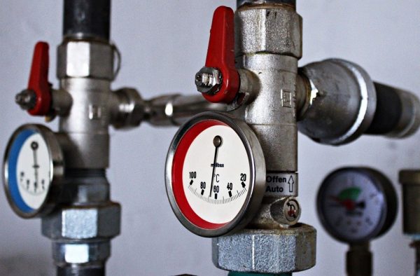 Fuite d’eau plomberie : les dangers de la haute pression